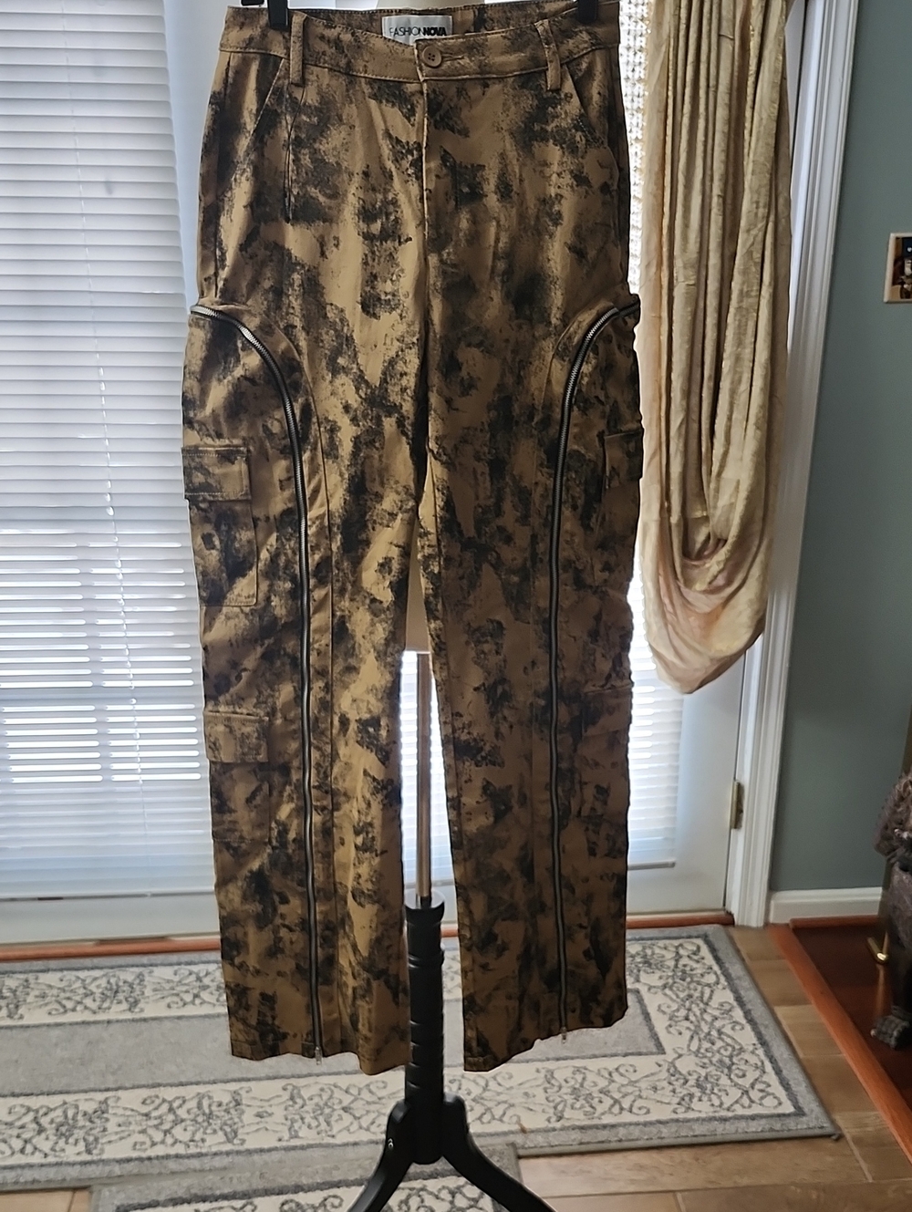 Fashion Nova Tan and Black Acid-Wash Cargo Pants